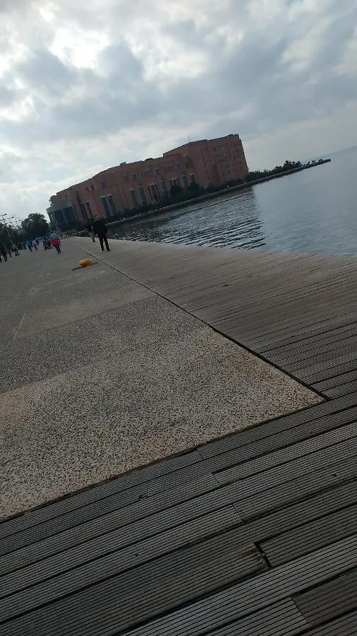 Center Near The Sea And Metro!Unique Crystal Apartment With Amazing View Soluň 0*,